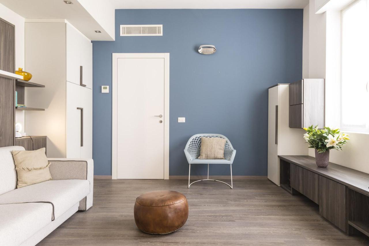 Contempora - Cavallotti 13 - A65 * Milán